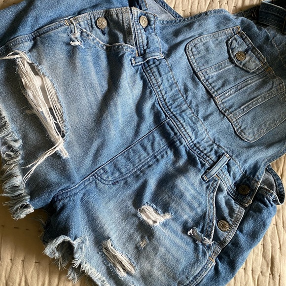 ABERCROMBIE & FITCH // denim shortalls - Picture 2 of 10